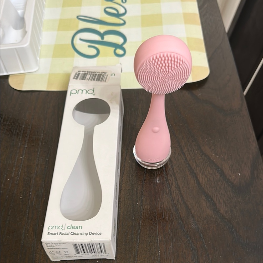 Cleansing brush